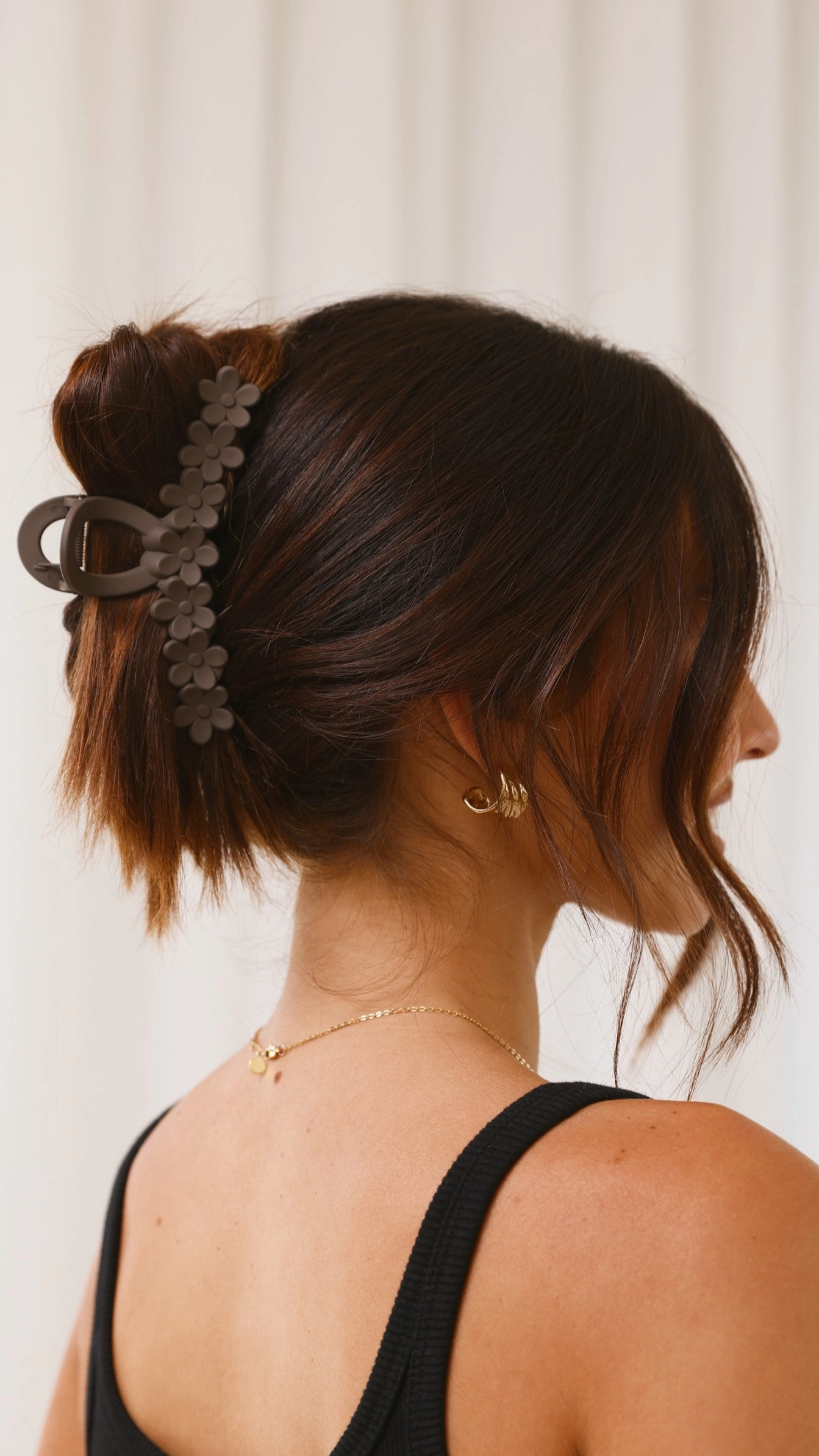 Daisy Meadows Matte Claw Clip - Brown