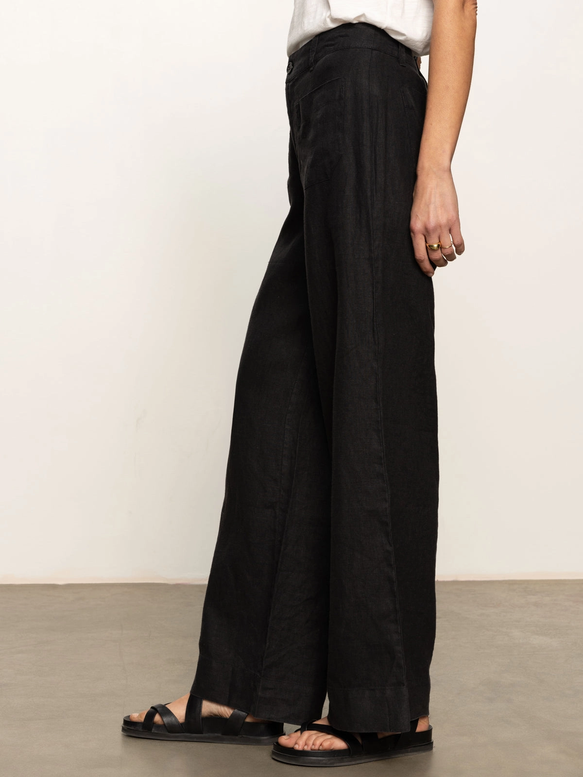 The Linen Marine Wide Leg Semi-High Rise Pant Black