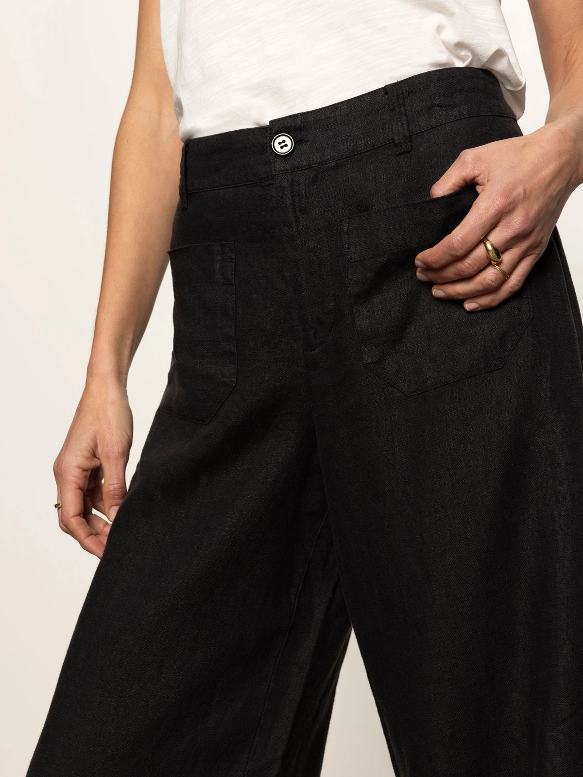 The Linen Marine Wide Leg Semi-High Rise Pant Black